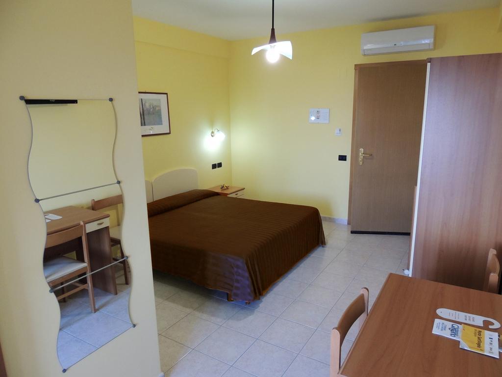 B&B Angela Монте-Сант'Анджело Экстерьер фото